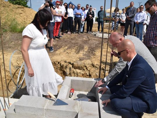 Kamień wmurowany, można budować
