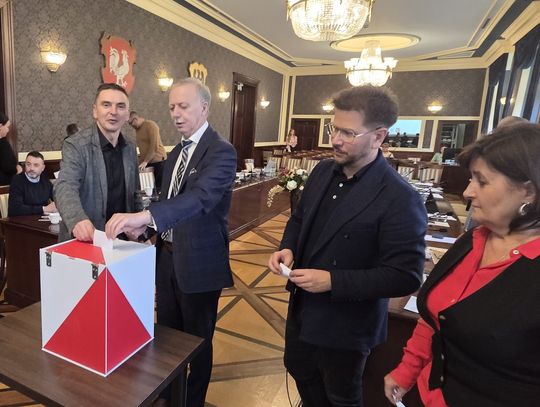 Kandydatów na zastępcę przewodniczącego było dwóch