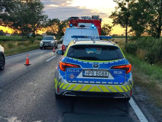 Kilka osób trafiło do szpitali. Groźne zdarzenia drogowe na terenie powiatu