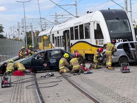 Koleje Dolnośląskie i służby ratunkowe sprawdziły swoją gotowość na sytuacje kryzysowe