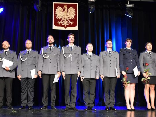 Komendant: - Móc pracować z wami to czysty zaszczyt i przyjemność