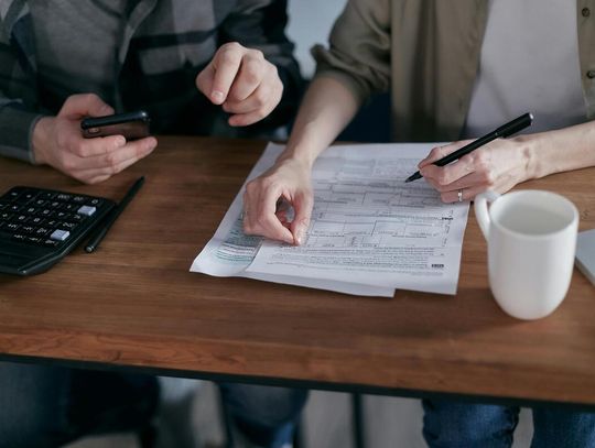 Kompensacja mocy biernej w praktyce – rozwiązania dla zakładów przemysłowych i małych firm