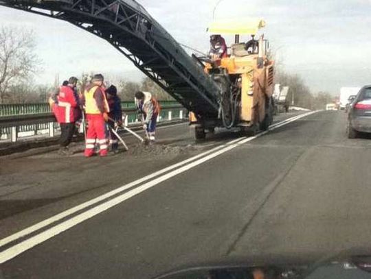 Lepiej na wiadukcie. Trwa naprawa.