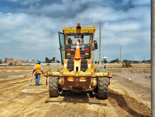 Maszyny budowlane Caterpillar - Potęga i Wydajność w Jednym