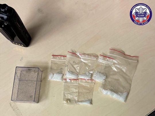 Metamfetamina i mefedron w sześciu woreczkach. Grozi mu więzienie Metamfetamina i mefedron w sześciu woreczkach. Grozi mu więzienie