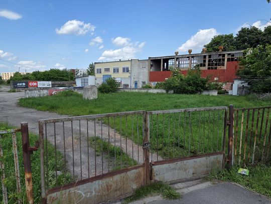 Mierzwiak: - Wstrzymajmy się z decyzją do czasu rozstrzygnięcia tematu budowy wiaduktu na Wiejskiej!