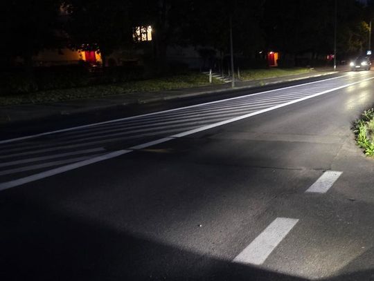 Mieszkaniec nie odpuszcza i nadal punktuje naprawę oświetlenia w Oławie