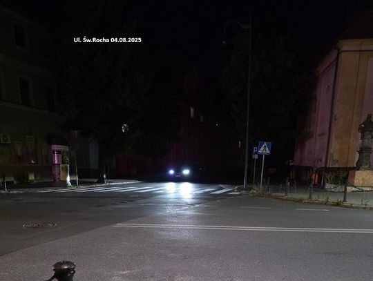 Mieszkaniec pyta, kto odpowiada za lampy, na które miasto od maja negocjuje umowę?
