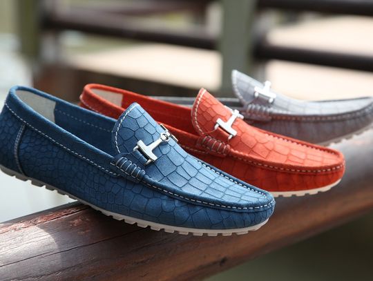 Modne i wygodne buty na wiosnę? Postaw na mokasyny męskie!