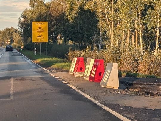 Może naprawa po powodzi będzie okazją, aby zrobić porządnie całą tę drogę?