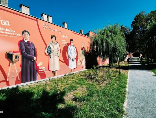 Mural na Skwerze Praw Kobiet już gotowy