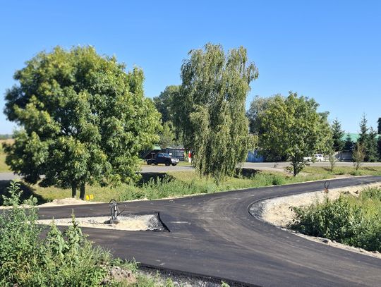 Na ścieżce już jest asfalt