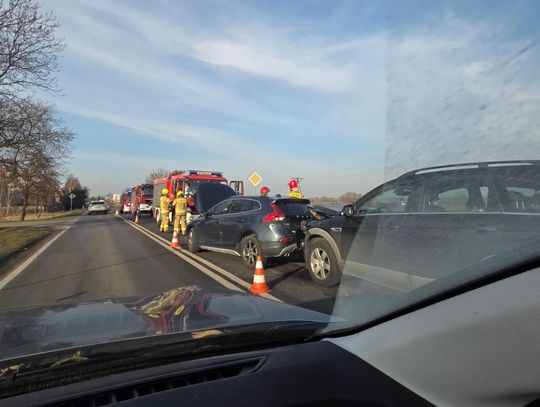 Na trasie Oława-Wrocław utrudnienia. Była kolizja Na trasie Oława-Wrocław utrudnienia. Była kolizja