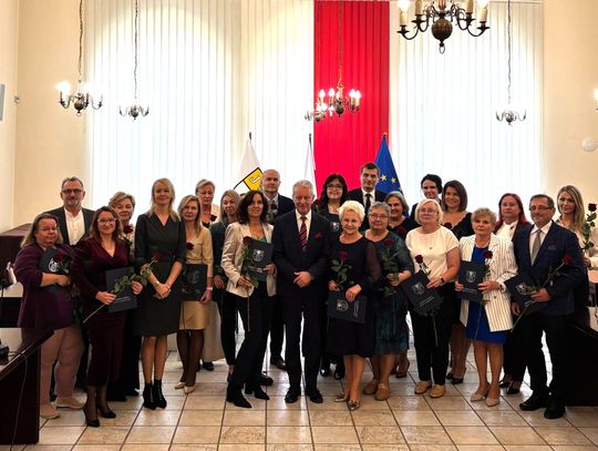 Nagrody Burmistrza dla pracowników oświaty