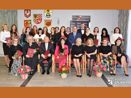 Nagrody i wyróżnienia dla nauczycieli, pedagogów oraz pracowników administracji