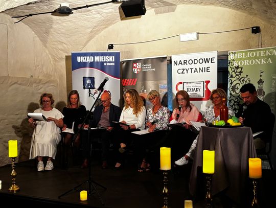 Narodowe Czytanie „Dziadów”. W tym roku po raz pierwszy w piwnicach oławskiego ratusza