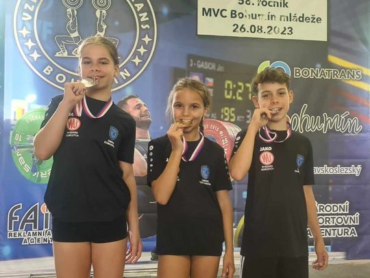 Nasi młodzi górą! Ciężarowcy z medalami