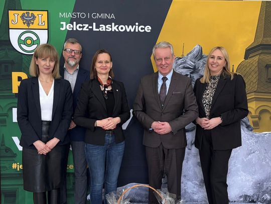 Natalia Gołąb odwiedziła Jelcz-Laskowice. O czym rozmawiała z burmistrzem?
