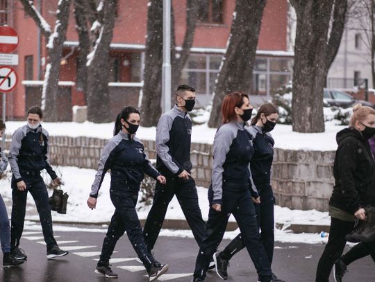 Nie boją się trudnych warunków, kolejna grupa ochotników wyjechała na poligon