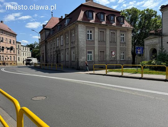 Nowe linie i zmiana organizacji ruch na newralgicznym skrzyżowaniu