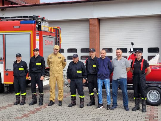 Nowy sprzęt trafił do Ochotniczej Straży Pożarnej z Jelcza-Laskowic