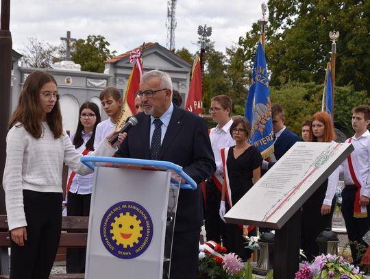 Odsłonią dwie tablice