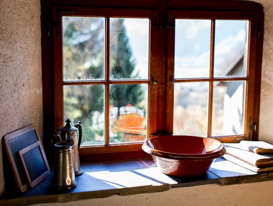 Okna drewniane – trwałe, solidne i piękne. Poznaj resztę ich zalet!