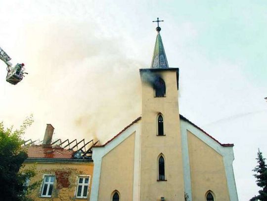 Okradł poszkodowanych w pożarze