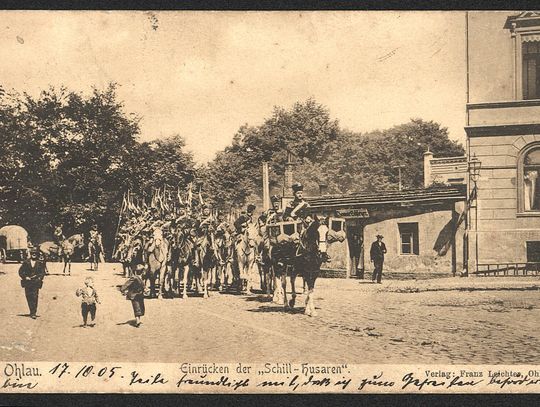 OŁAWA Brązowi huzarzy na srokaczach (1) OŁAWA Brązowi huzarzy na srokaczach (1)