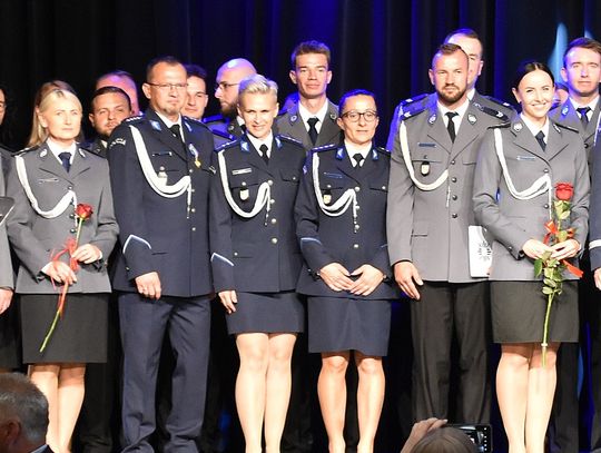 OŁAWA Coraz więcej pań policjantek. To było ICH święto