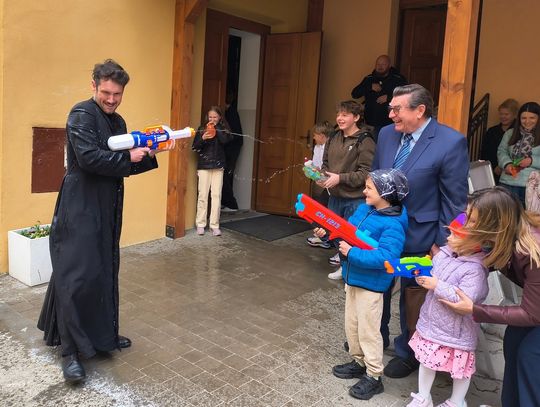 OŁAWA Najbardziej mokry był ksiądz Jakub