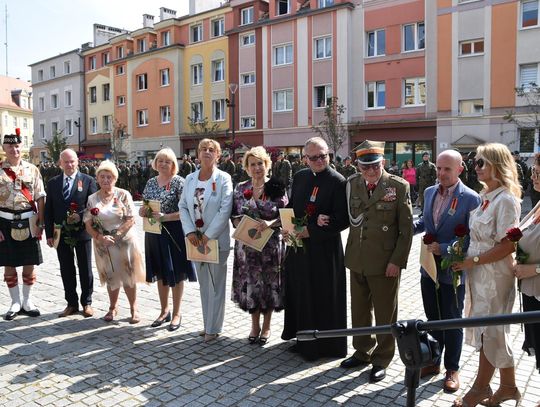 OŁAWA. Rynek. Dzień Kombatanta (GALERIA)