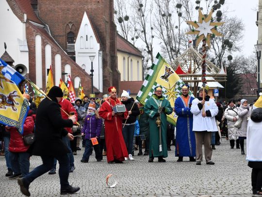 OŁAWA Trzech króli, trzy parafie i jeden orszak (GALERIA)