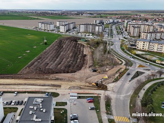 OŁAWA Tu powstaje nowy park. Ziemia już jest zwożona w to miejsce
