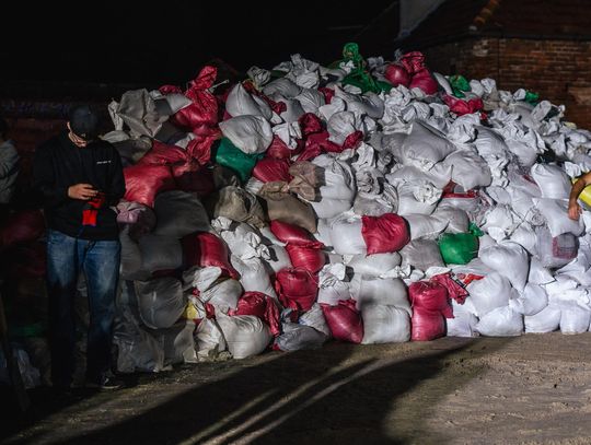 OŁAWA Worki usuwają, ale każdy też może je sobie wziąć