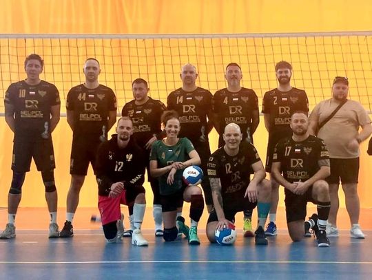 Oławski zespół triumfuje w I Ogólnopolskim Turnieju Piłki Siatkowej