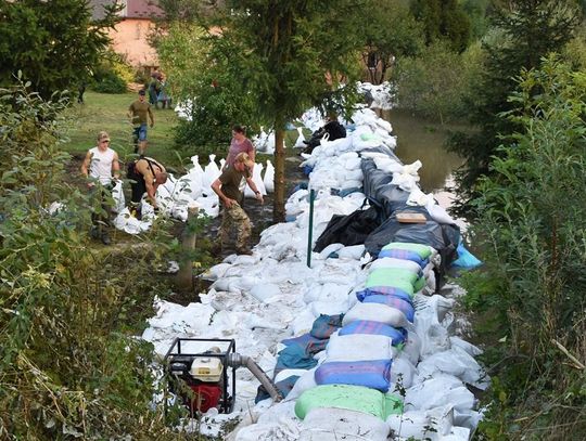 Ostatnie godziny zanim Stary Górnik będzie odcięty od świata (GALERIA)