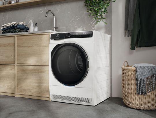 Pełne i precyzyjne suszenie puchowych ubrań i pościeli w domu z suszarką Electrolux