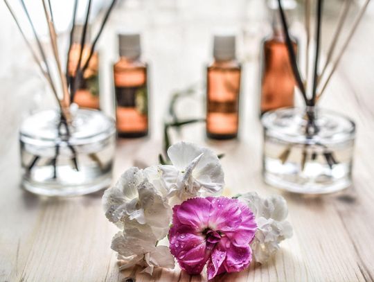 Perfumy arabskie damskie i ich wyjątkowy charakter