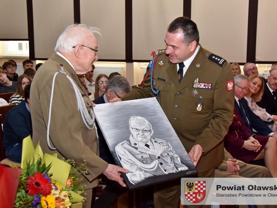 Piękny jubileusz - 97. urodziny pułkownika Eugeniusza Praczuka