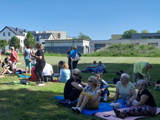 "Piknik na Trawie". Starsi i młodsi razem. Można?