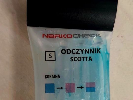 Po kłótni z partnerką, zniszczył jej samochód. Miał przy sobie kokainę