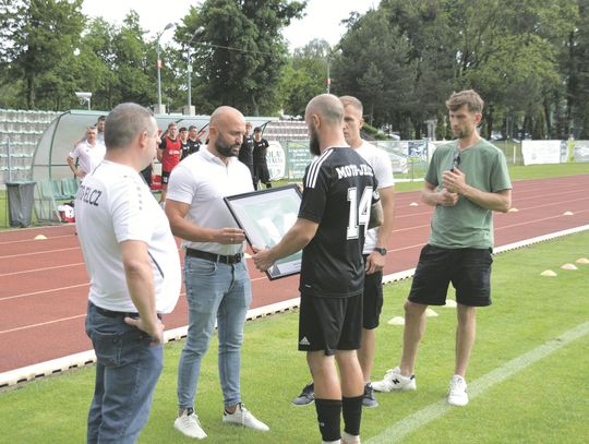 Po raz pierwszy w historii "Moto-Jelcza" zastrzeżono numer "14" na koszulce