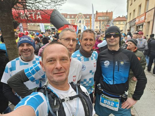 Pobiegli w Półmaratonie Ślężańskim. Były dobre wyniki i miejsce na podium