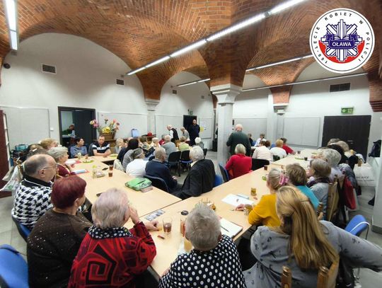 Policjanci i ZUS ostrzegają seniorów przed oszustwami