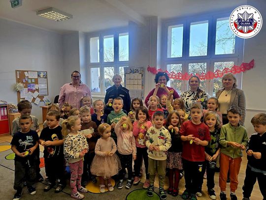 Policjantki spotkały się z przedszkolakami