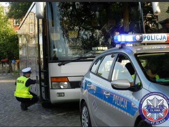Jak zadbać o to, aby policja sprawdziła autobus przed wyjazdem?
