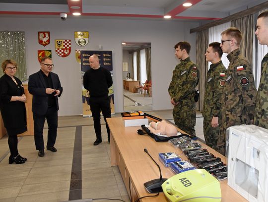 Powiat kupił wyposażenie szkoleniowe i medyczne dla uczniów CKZiU Powiat kupił wyposażenie szkoleniowe i medyczne dla uczniów CKZiU