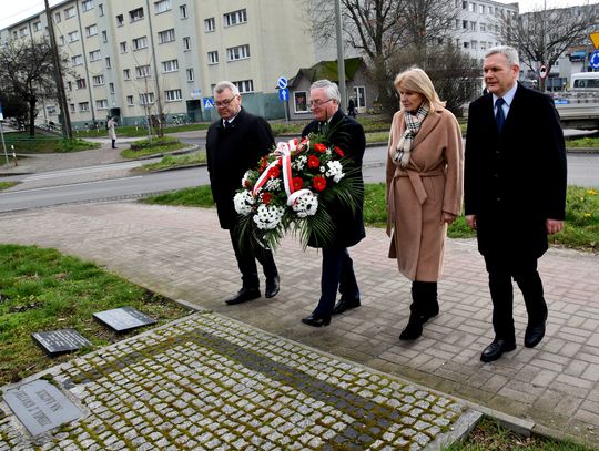 POWIAT Oddali hołd żołnierzom wyklętym