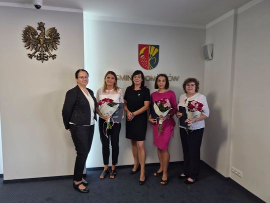 Powierzenia dla dyrektorek i akty mianowania dla nauczycielek